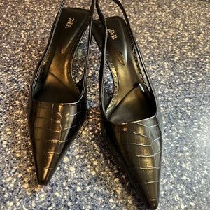 Zara Black Slingback Gold Kitten Herls